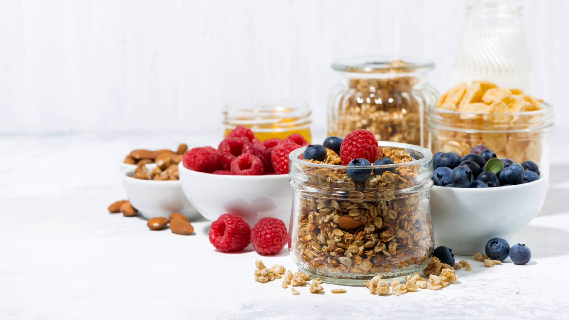Granola and berries