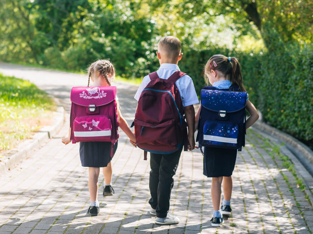 kids walking to school