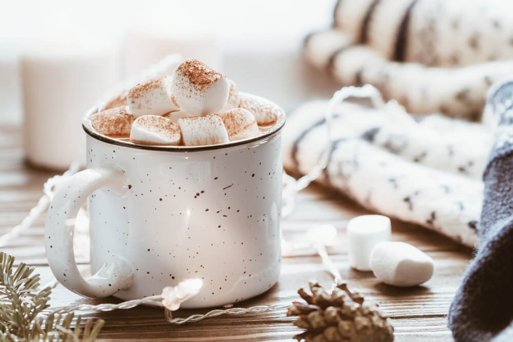 hot chocolate with mashmallows