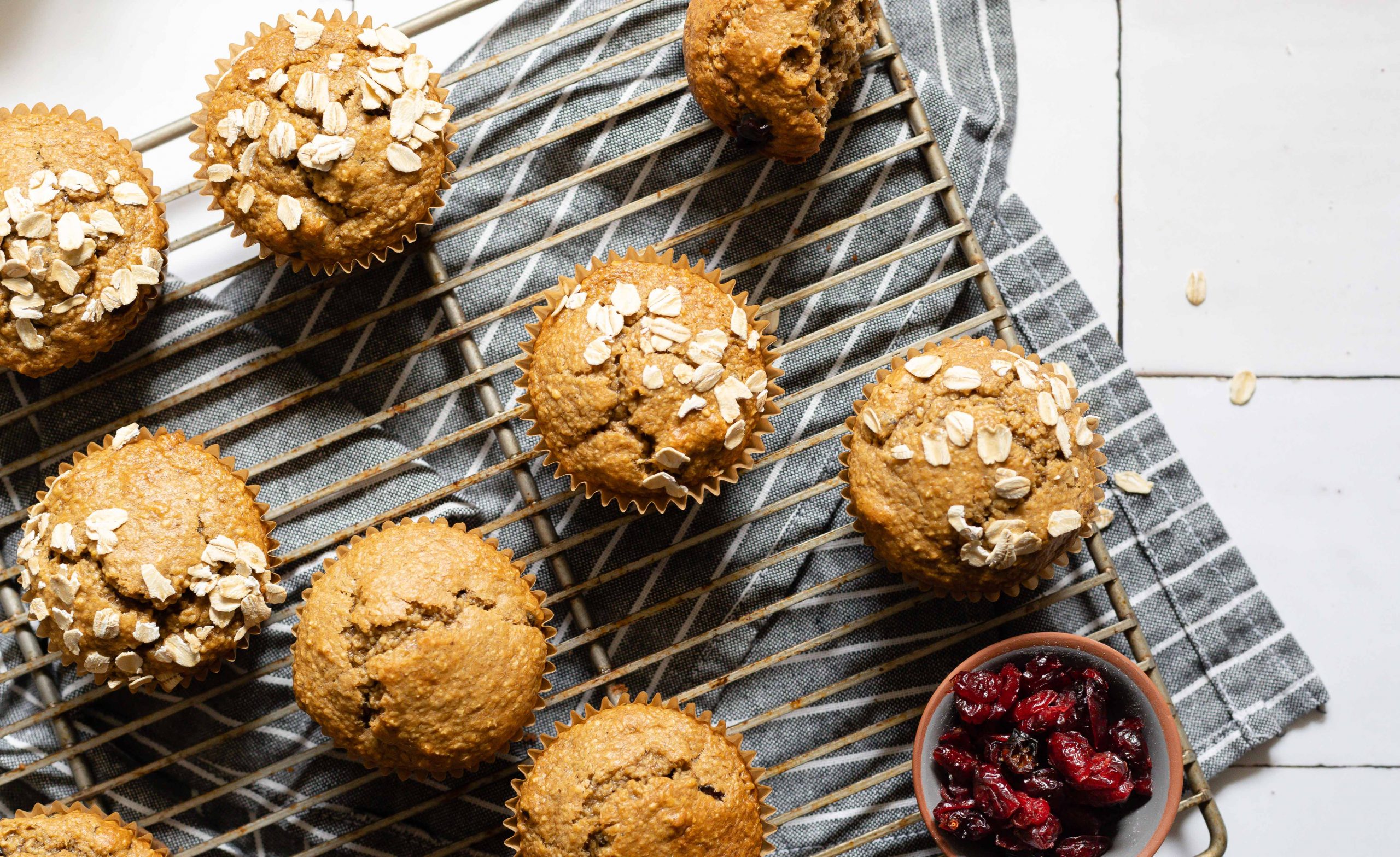 peanut butter oat muffins
